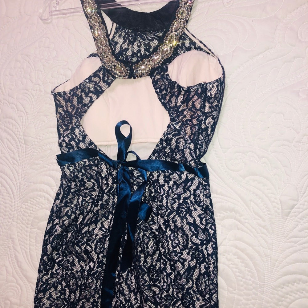 Formal Long Dress - Picture 4 of 6